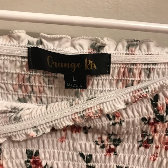 Orange Kiss Off-The-Shoulder Floral Top - Picture 2 of 3